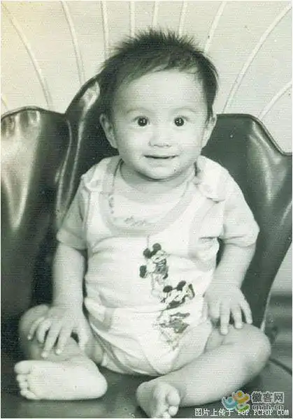 吴奇隆小时候是长得什么样子的啊
