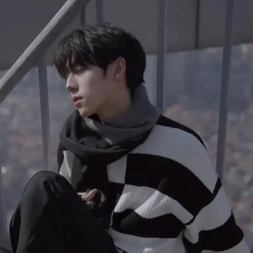 就像暖暖的大太阳一样,帅哥头像霸气冷酷图片大全-男生头像