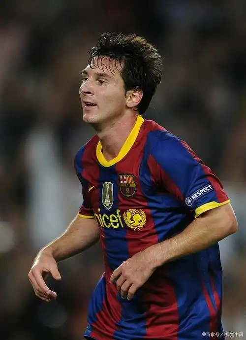 足坛巨匠梅西用足球点燃激情用行动诠释公益