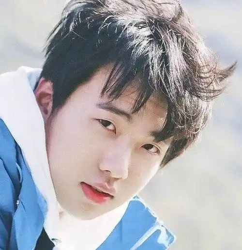 郭麒麟@边允研-iiidol头像铺-话本小说网