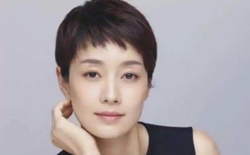 娱乐圈仅存的9位方脸女明星,她们的脸方下巴宽,但谁能说不美?