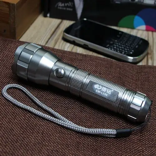 正品康铭km-l230a强光 手电筒超亮远射充电户外照明手电筒灯具