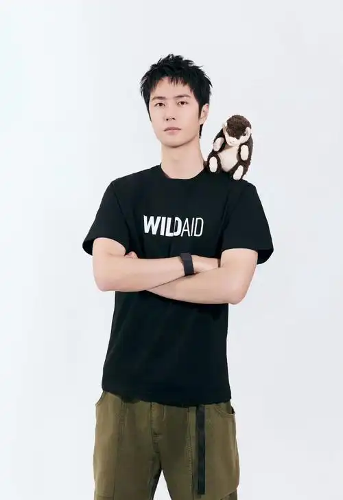 [新闻]240821 王一博新歌《天高海阔》点燃青春活力,激励青少年投身