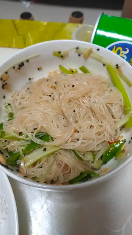 【凉拌粉丝图片】莉莉安01_下厨房