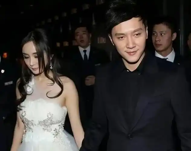 倪妮赵丽颖接连"中招",事实证明冯绍峰才是真正的"人间清醒"