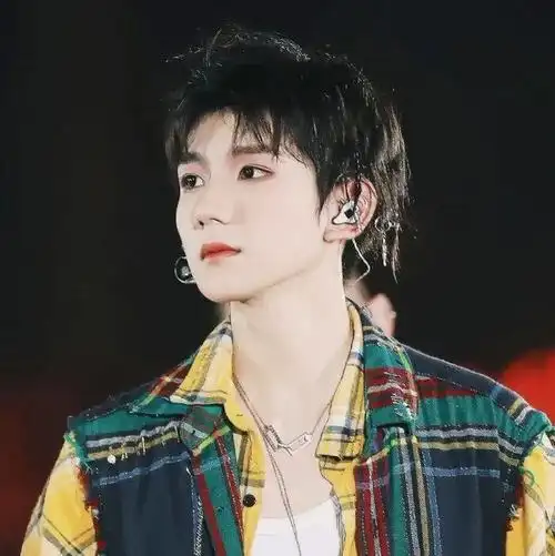 王源最新微信头像|王源_手机网易网