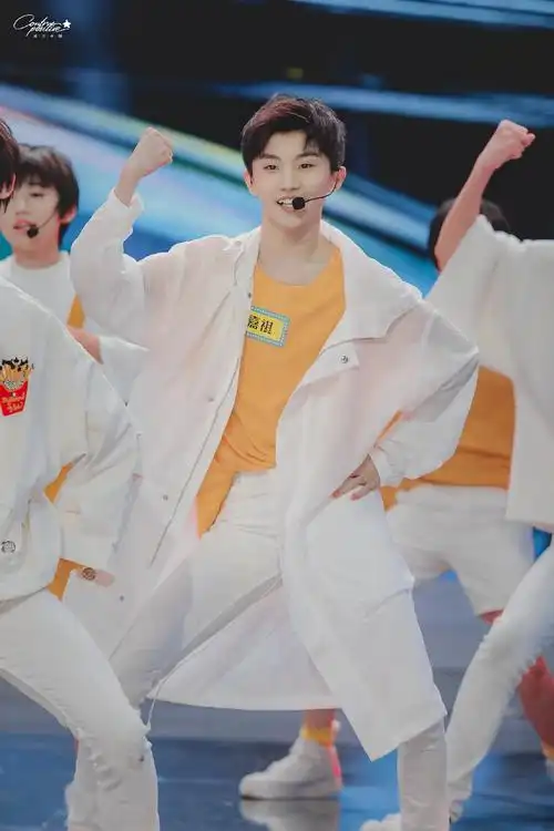 马嘉祺快乐大本营回顾期待第三次快乐大本营