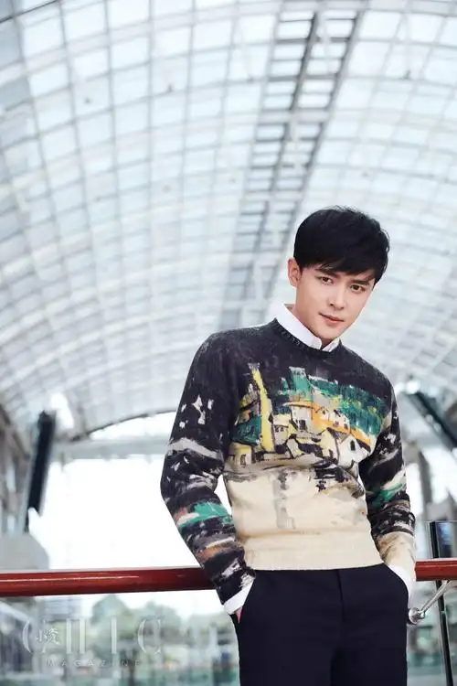 付辛博早秋大片曝光 尽显随性绅士风_凤凰网娱乐_凤凰网