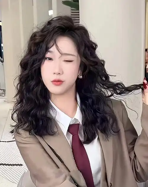 适合女生的蓬松慵懒风,懒人卷发 免打理烫发吹干自然成形