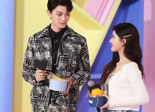 丁禹兮赵露思拍摄七夕大片看到他们的组合方式cp粉意难平