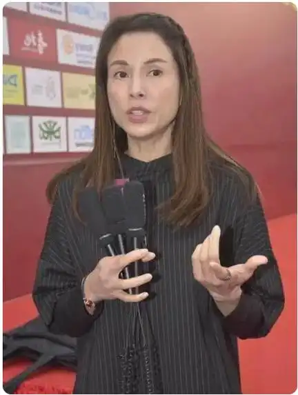 李若彤素颜照曝光,我再也不相信什么"冻龄美人"了!