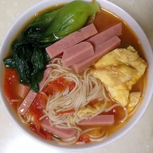 鹿溪西做的西红柿鸡蛋面