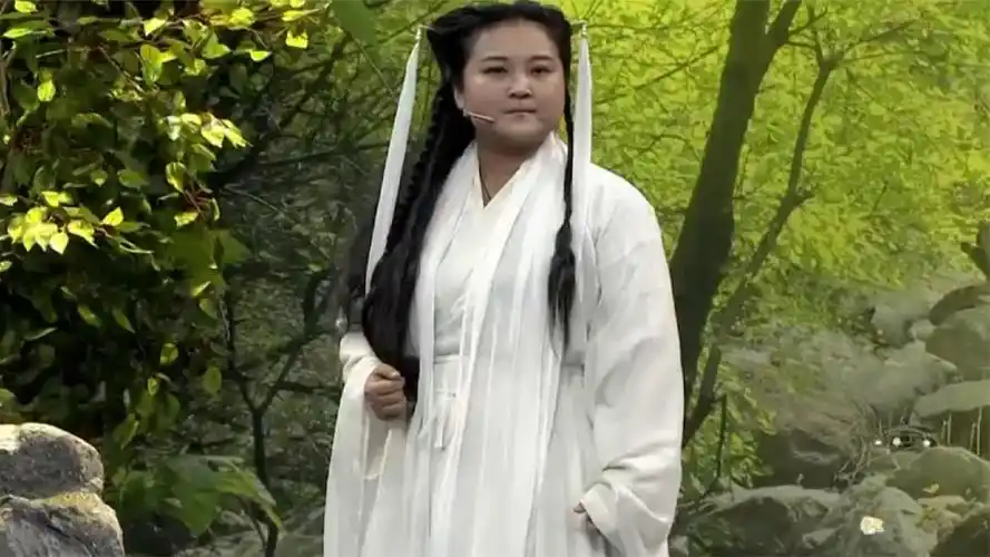 一起来笑吧:贾玲演小龙女,张小斐演李莫愁,台下观众都笑傻了