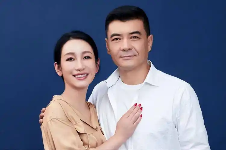 岁的秦海璐:每月给丧子丧夫的婆婆生活费,以后我就是您亲女儿_王新军