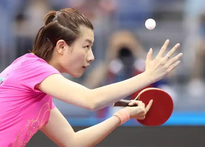 乒乓球训练基地暑假招生简章