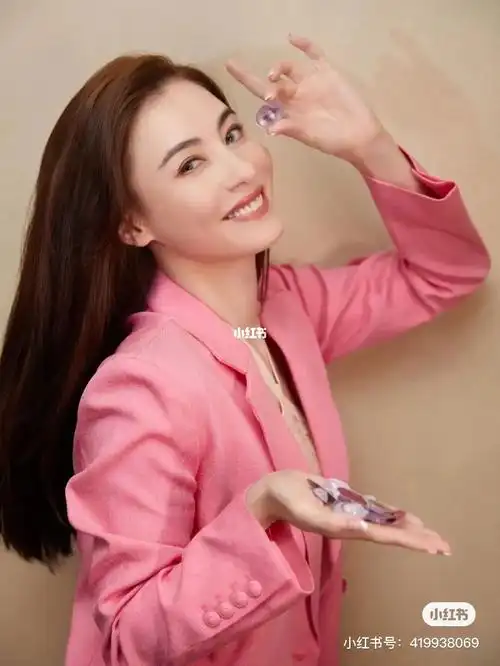 张柏芝in commemoi_张柏芝_娱乐_明星娱乐资讯