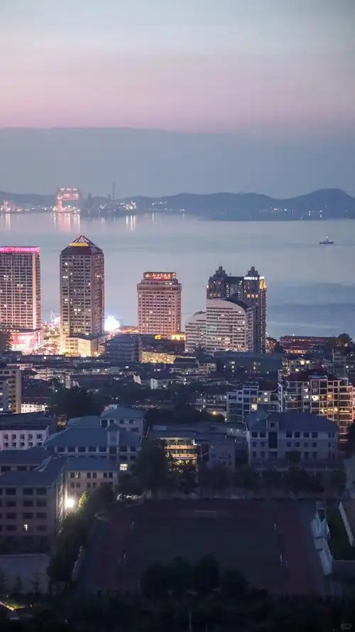 走,爬山去!烟台山海步道最新指南来啦→