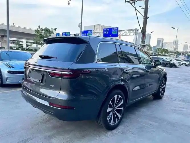 21款理想one  灰外白内 原版.新车到店0921款理想o - 抖音