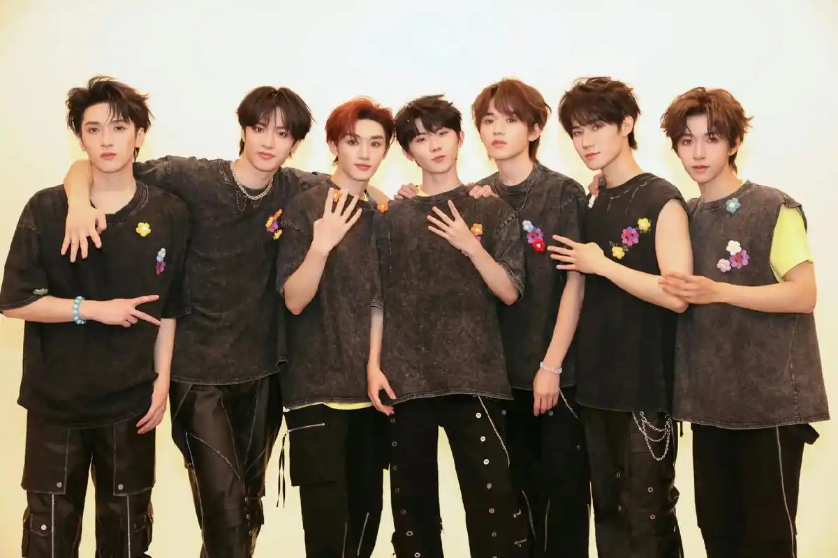 盛大的赴宴.#时代少年团 #时代少年团演唱会 期待明天,都很 - 抖音