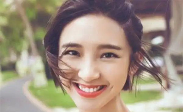 长酒窝的6位女明星:杨颖的酒窝有点尴尬,她的酒窝自带笑点