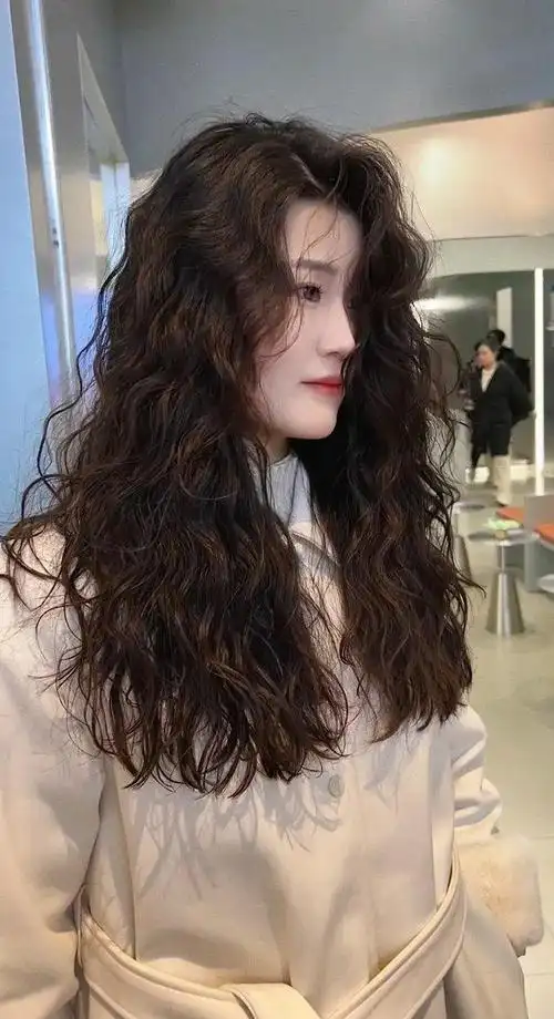 2024发型烫烫就是不一样,羊毛卷法式烫韩式烫,你最喜欢哪一种|烫发