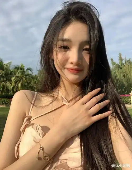 王思聪换新女友了?过往16任女友个个身材时尚_同学_网友_王颖