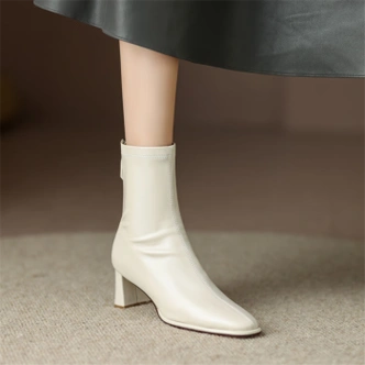 他她街区tatajiequ粗跟靴瘦瘦靴子女马丁靴高跟鞋子女法式小踝靴短靴