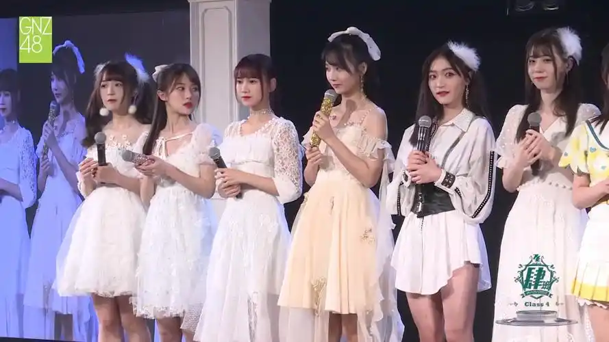 4班-高能mc-逛三园游戏,刘力菲谢蕾蕾我的古早cp发糖了