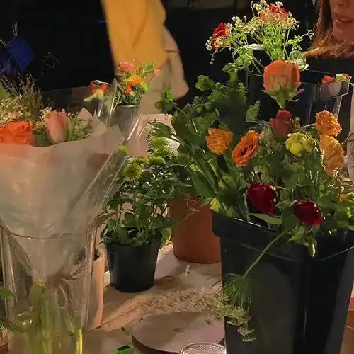 适合发抖音朋友圈的简短有深意的文案短句,奔赴比询问动人多了