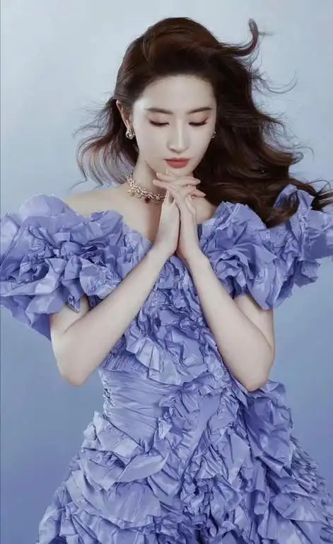 神仙姐姐刘亦菲:身材十分丰腴性感,这才是"人间尤物"!