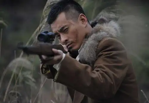 电视剧箭在弦上热血抗日陈龙演绎神枪手图