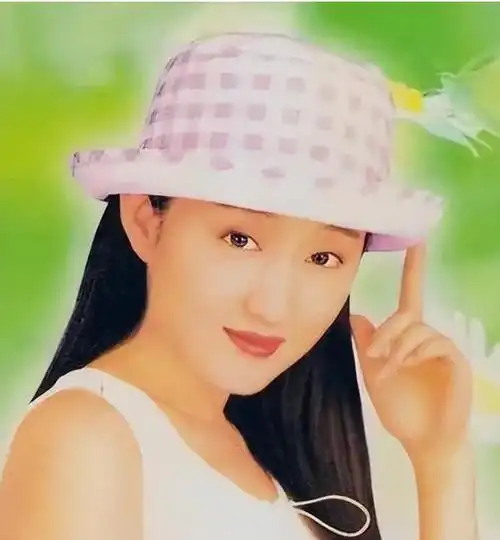 纪实不老女神杨钰莹身高虽然不高但身材火辣十分有魅力