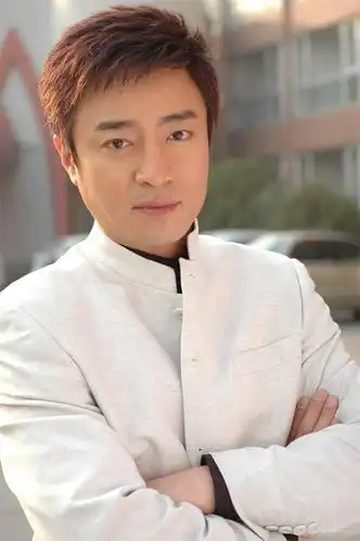 何中华最后的敬礼首映感叹时代楷模辛酸