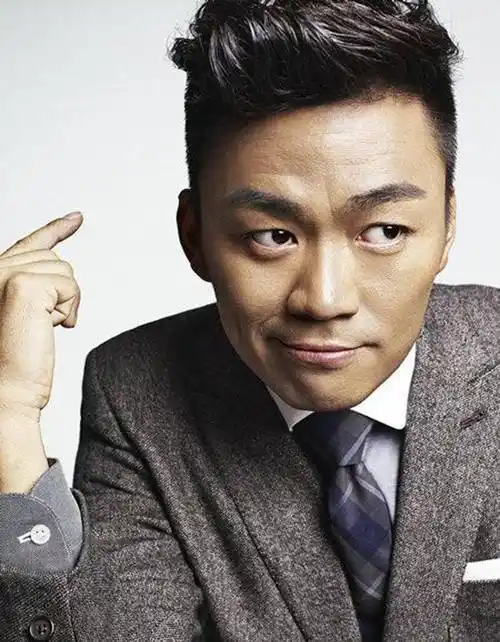 在过去的几年中,王宝强,贾乃亮,等人引起了很多关注,尤其是王宝强,他