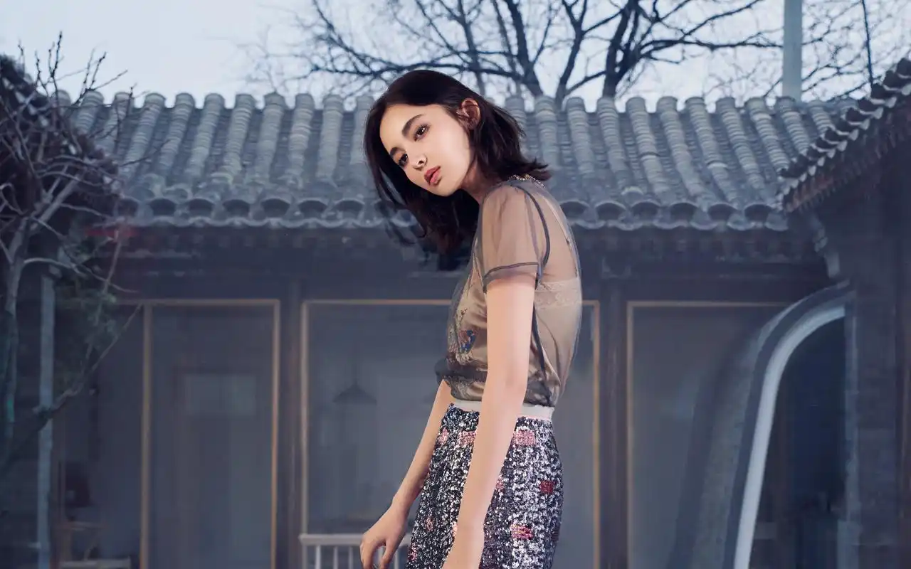 古力娜扎杂志写真高清桌面壁纸