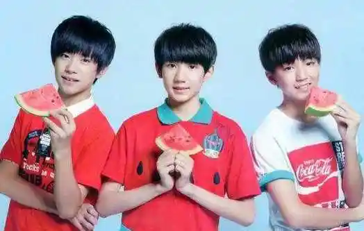 王俊凯的女朋友李佳宁个人资料 李佳宁王俊凯婚纱照吻照曝光