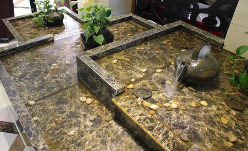 室内水景是一种既美观又实用的装饰设计,通过水的反射效果还可以在