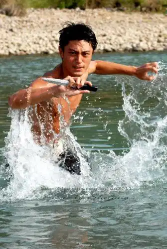 有没有霍建华的胸肌照 ?