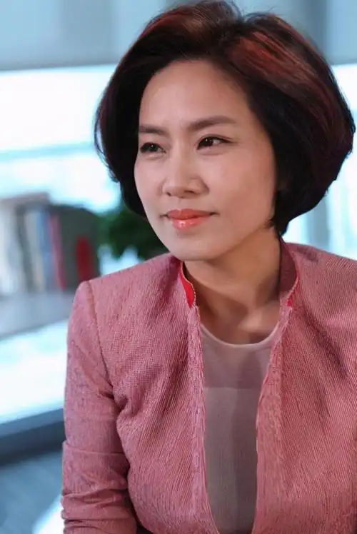 史小诺(中央电视台记者,主持人)_石塘网