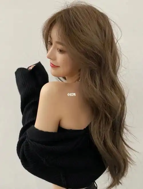 冷咖棕色是一款很经典的显白发色07