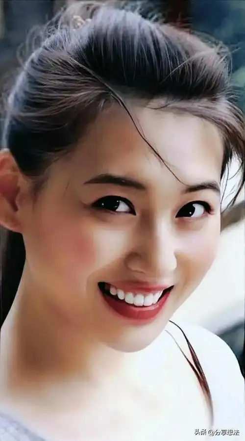 宁丹琳明星壁纸