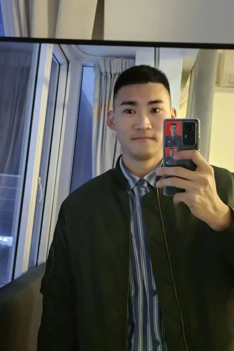 寸头 #兵哥哥 #185大帅哥 #痞帅  今天我去跑步了, - 抖音