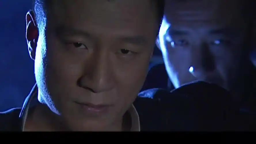 征服:不愧是孙红雷大哥,就这斜眸一笑,帅的我直接先跪为敬!