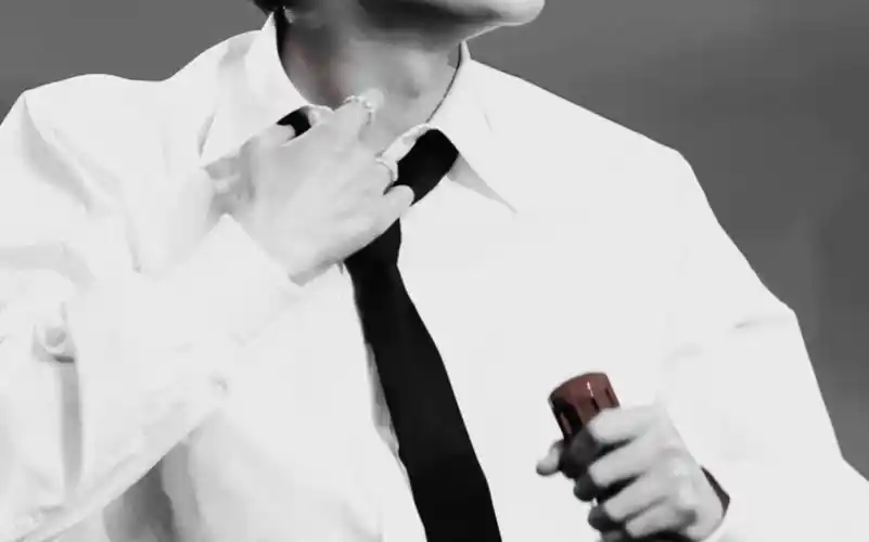 艾玛盖特卡点之檀健次扯领带,斯哈斯哈绝绝子