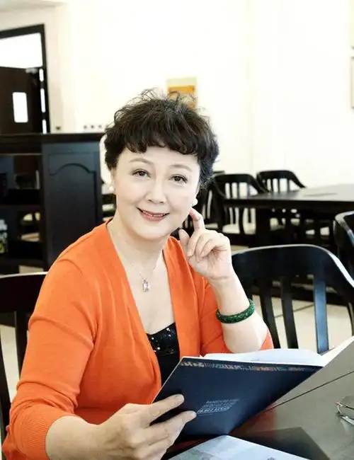 著名演员赵静近照曝光崇拜英雄儿女王芳嫁给粉丝如今美满