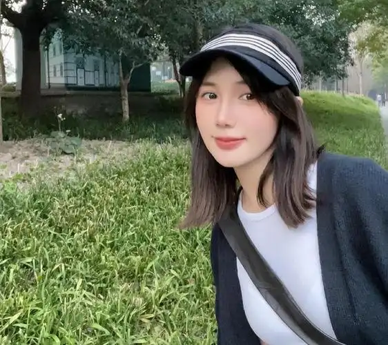 黄景瑜前妻王雨馨开撕了一天,终于有锤子了!