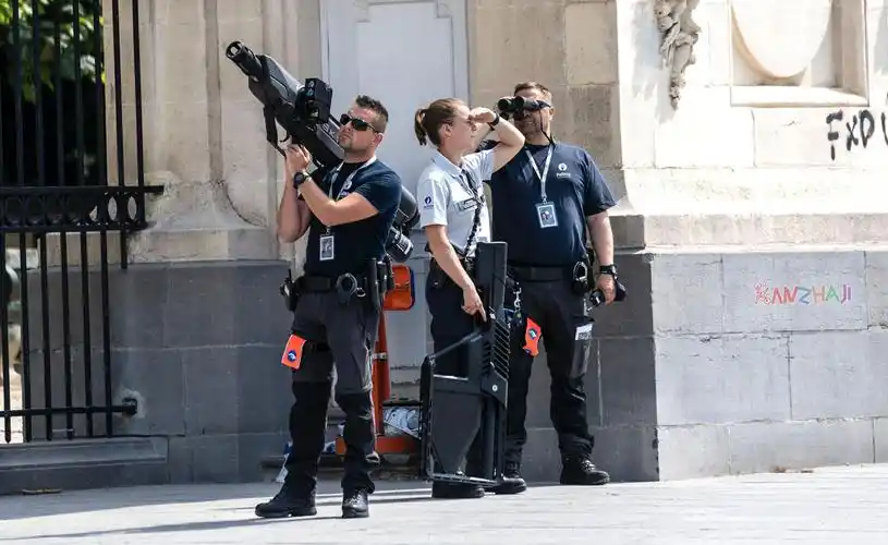 拜登与比利时国王菲利普会面,比利时警方部署物理反无人机炮