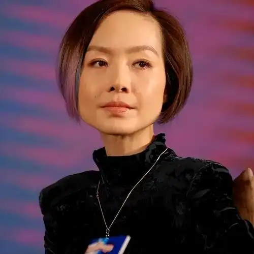 "央视一姐"到"查无此人",53岁的鲁豫,终于落得今天这一下场_腾讯新闻