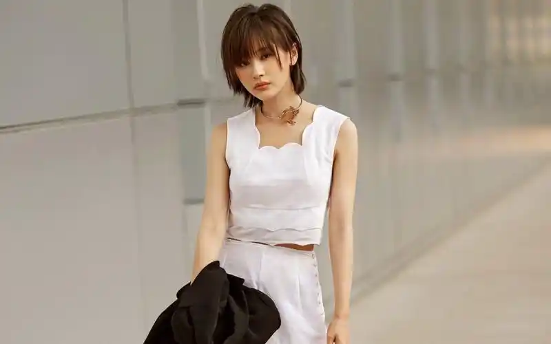 王子文为儿子庆生_漂亮女人街