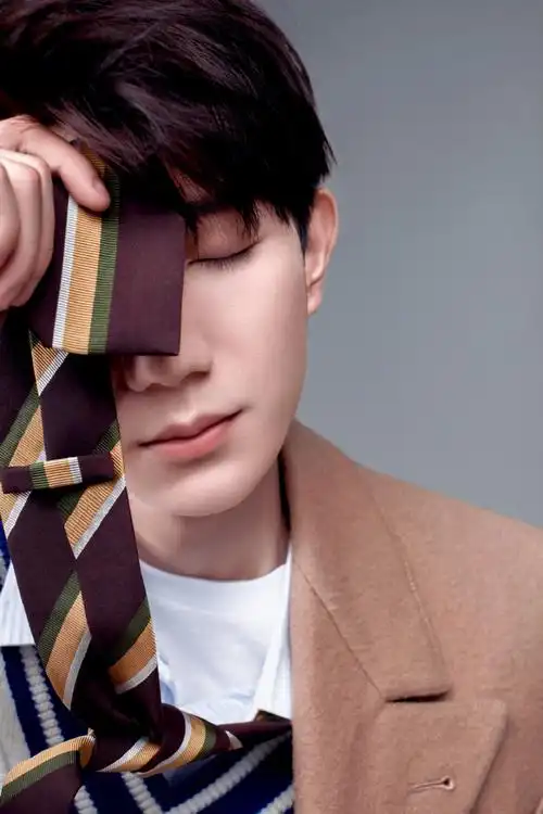 与王源十年璀璨共往